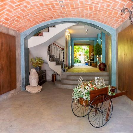 Apartaments Suites Sant Jordi Montbrió del Camp Dış mekan fotoğraf