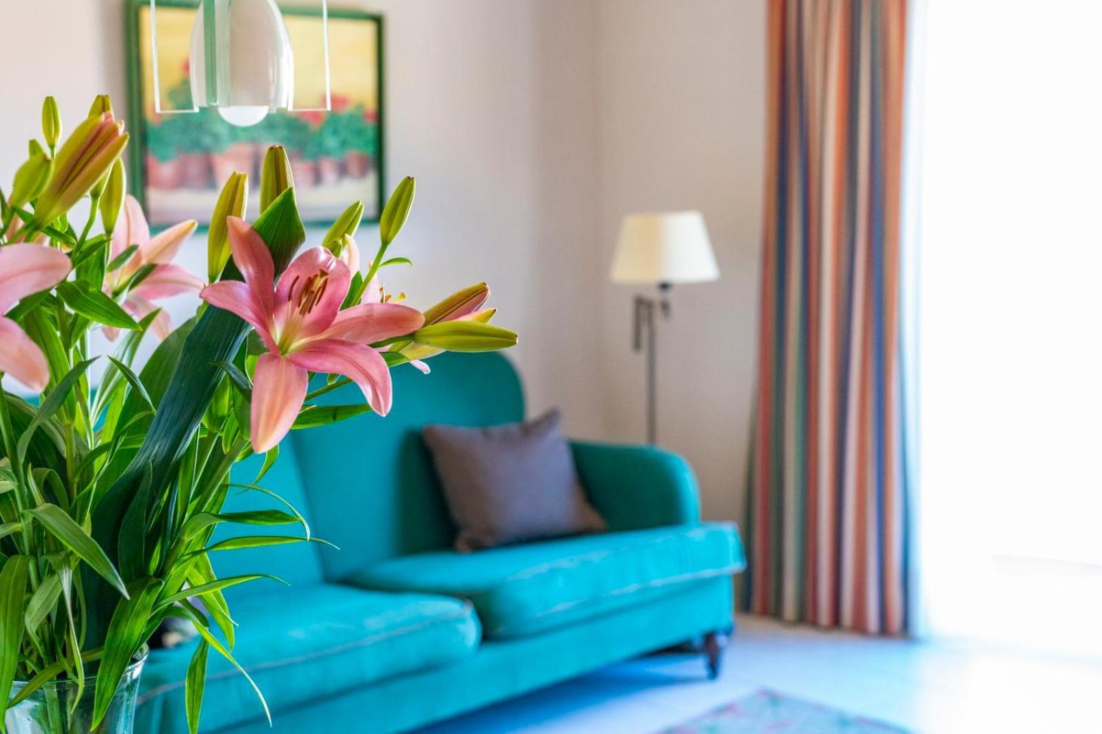 Apartaments Suites Sant Jordi Montbrió del Camp Dış mekan fotoğraf