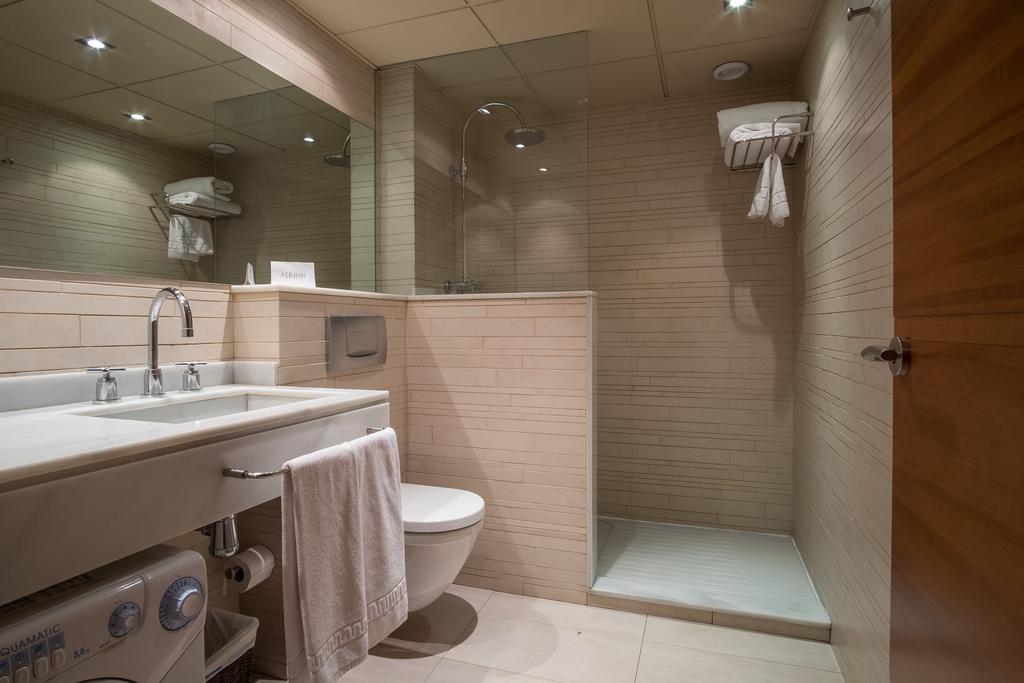 Apartaments Suites Sant Jordi Montbrió del Camp Dış mekan fotoğraf